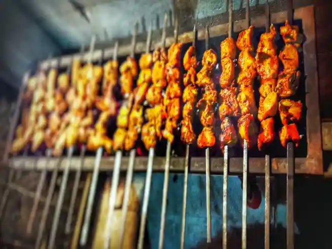 Tunday Kababi Lucknow — The Complete Guide to Awadhi Cuisine & the 160-Spice Legend